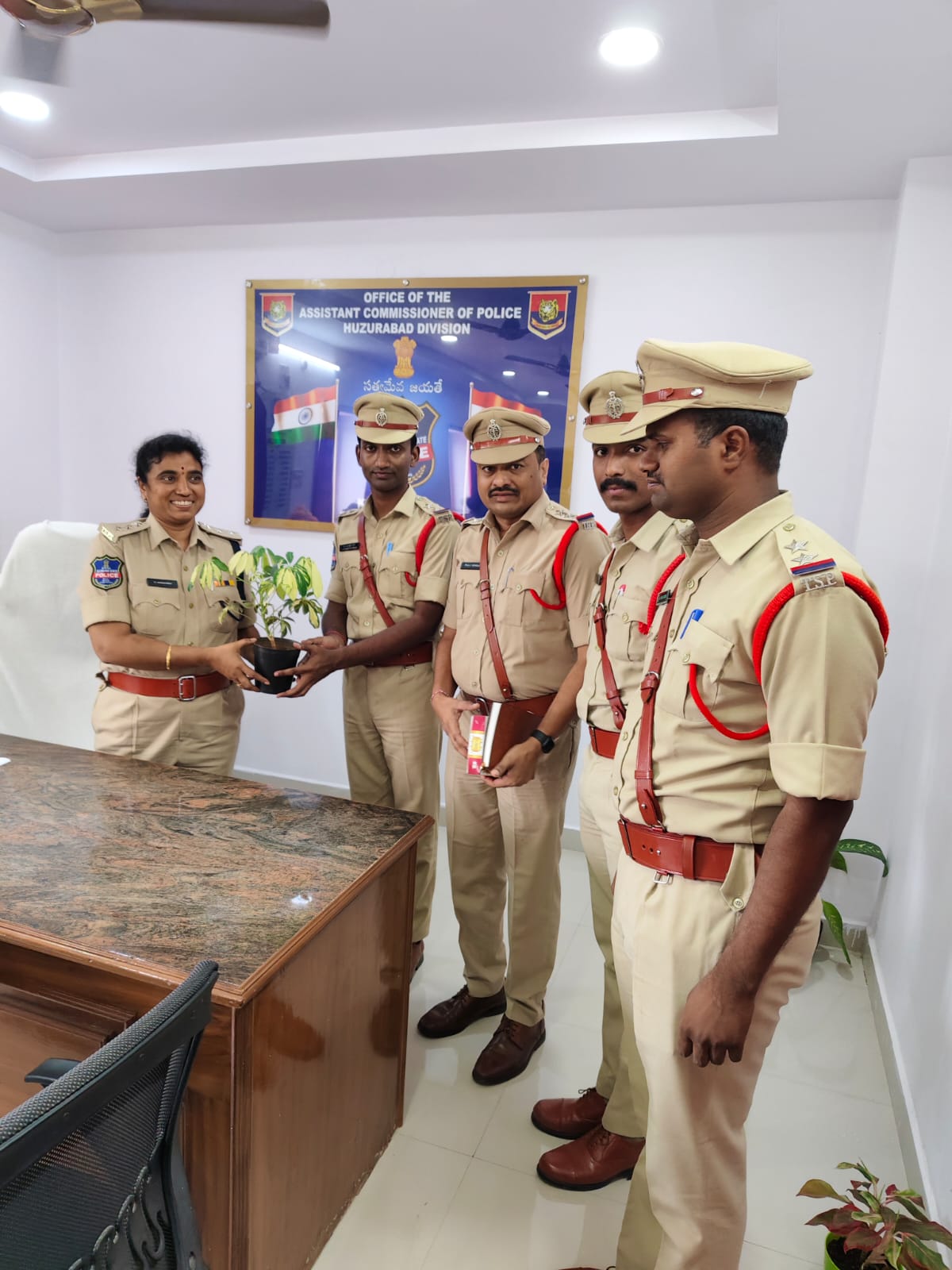 huzurabad acp” హుజురాబాద్ ఏసిపిగా మాధవి బాధ్యతల స్వీకరణ ..  madhavi-huzurabad-acp-assumes-charge
