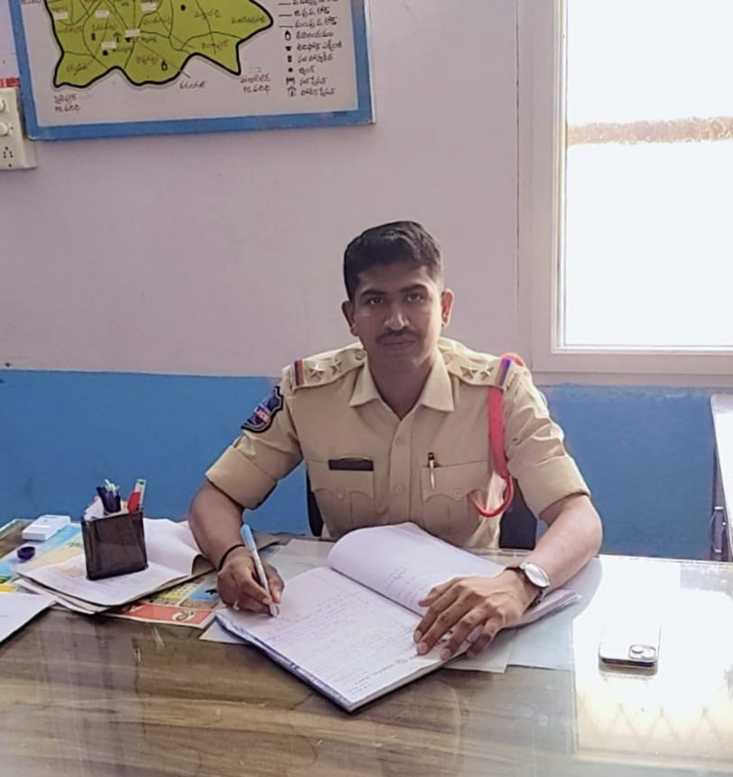 Kesavapatnam si”  చట్ట వ్యతిరేక కార్యకలాపాలకు కఠిన చర్యలు తప్పవు – ఎస్సై శేఖర్ రెడ్డి