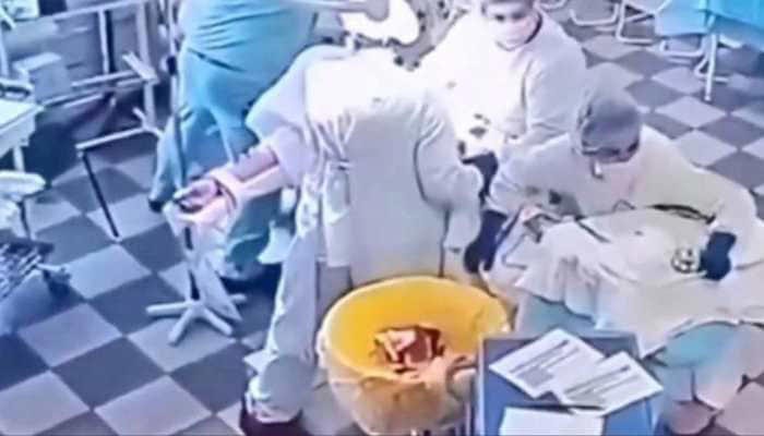 Russia Earthquake” భూకంపంతో బిల్డింగ్ ఊగిపోతున్నా… వైద్య బృందానికి సెల్యూట్‌.. వీడియో