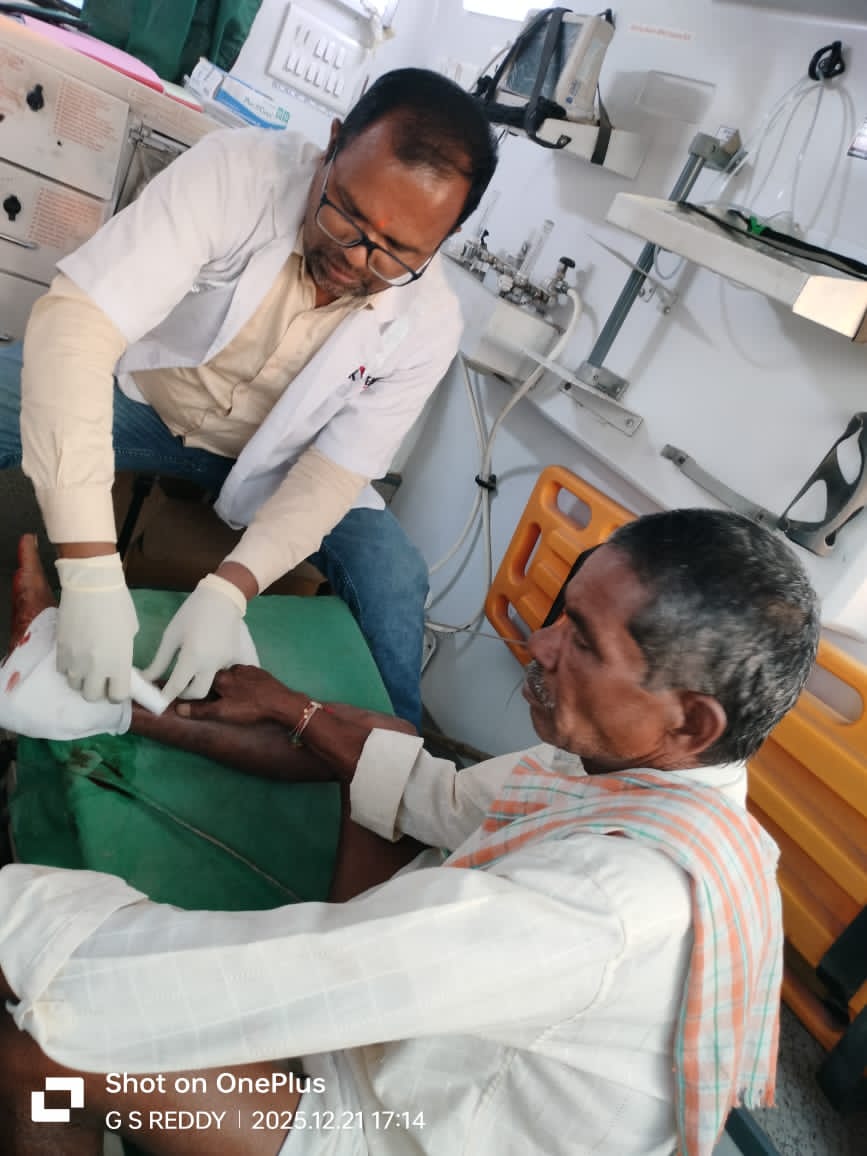 రెండు ద్విచక్ర వాహనాలు ఢీ ఒకరికి గాయాలు..