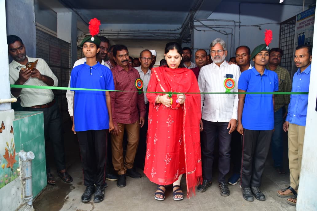 రాష్ట్రస్థాయి కార్టూన్ల ప్రదర్శన ప్రారంభించిన జిల్లా కలెక్టర్ పమేలా సత్పతి