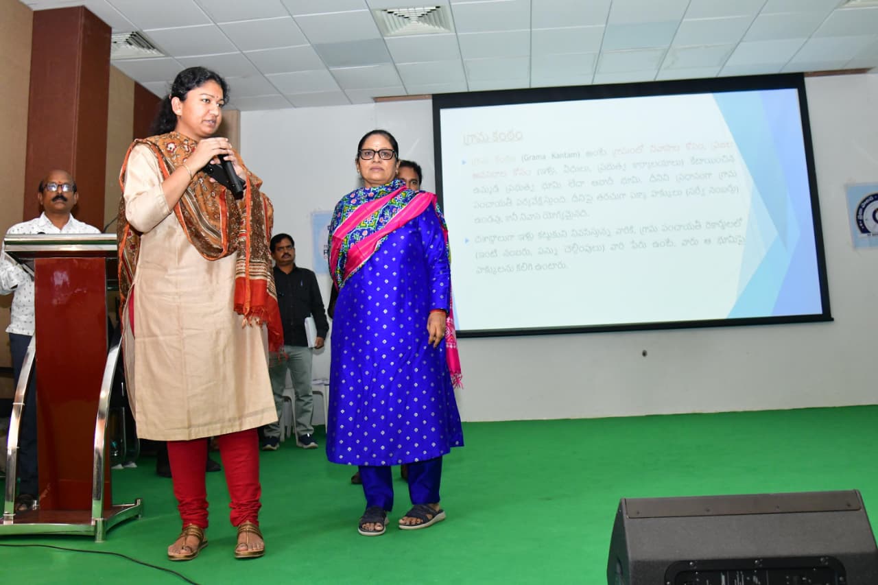 గ్రామాల అభివృద్ధిలో సర్పంచుల పాత్ర అత్యంత కీలకం: కలెక్టర్ చిత్రా మిశ్రా